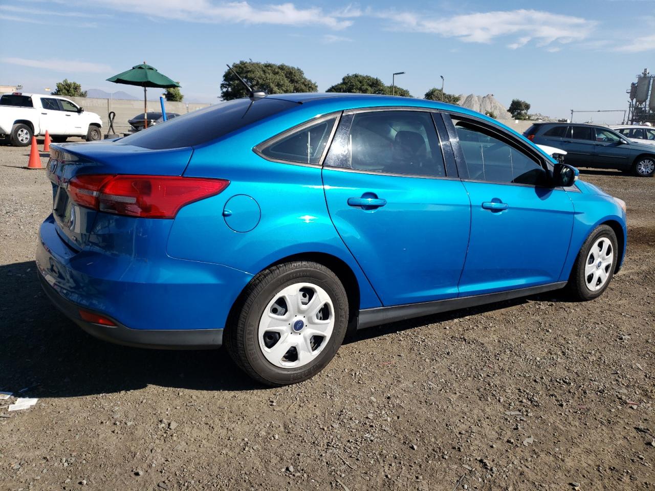 Obraz 3 z 2017 FORD FOCUS SE 2017 z VIN 1FADP3F21HL211182