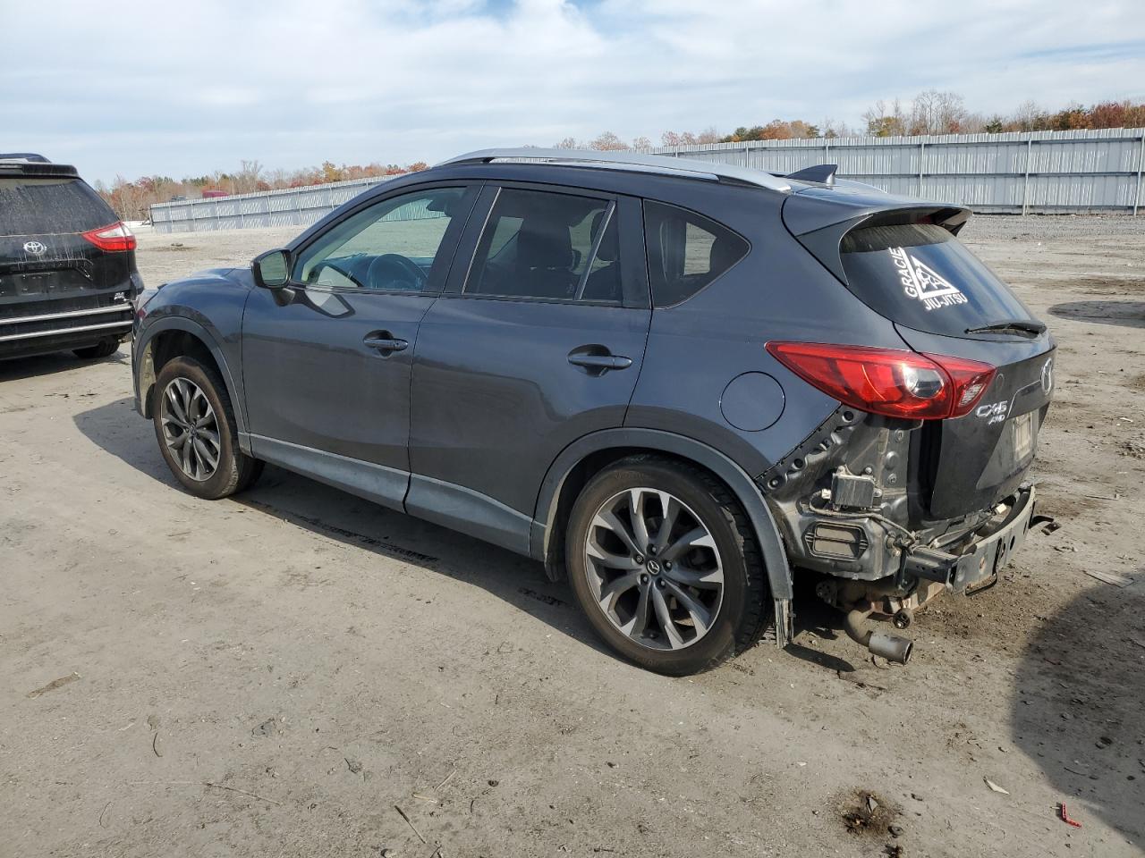 Image 2 of 2016 MAZDA CX-5 GT 2016 with VIN JM3KE4DY4G0640800