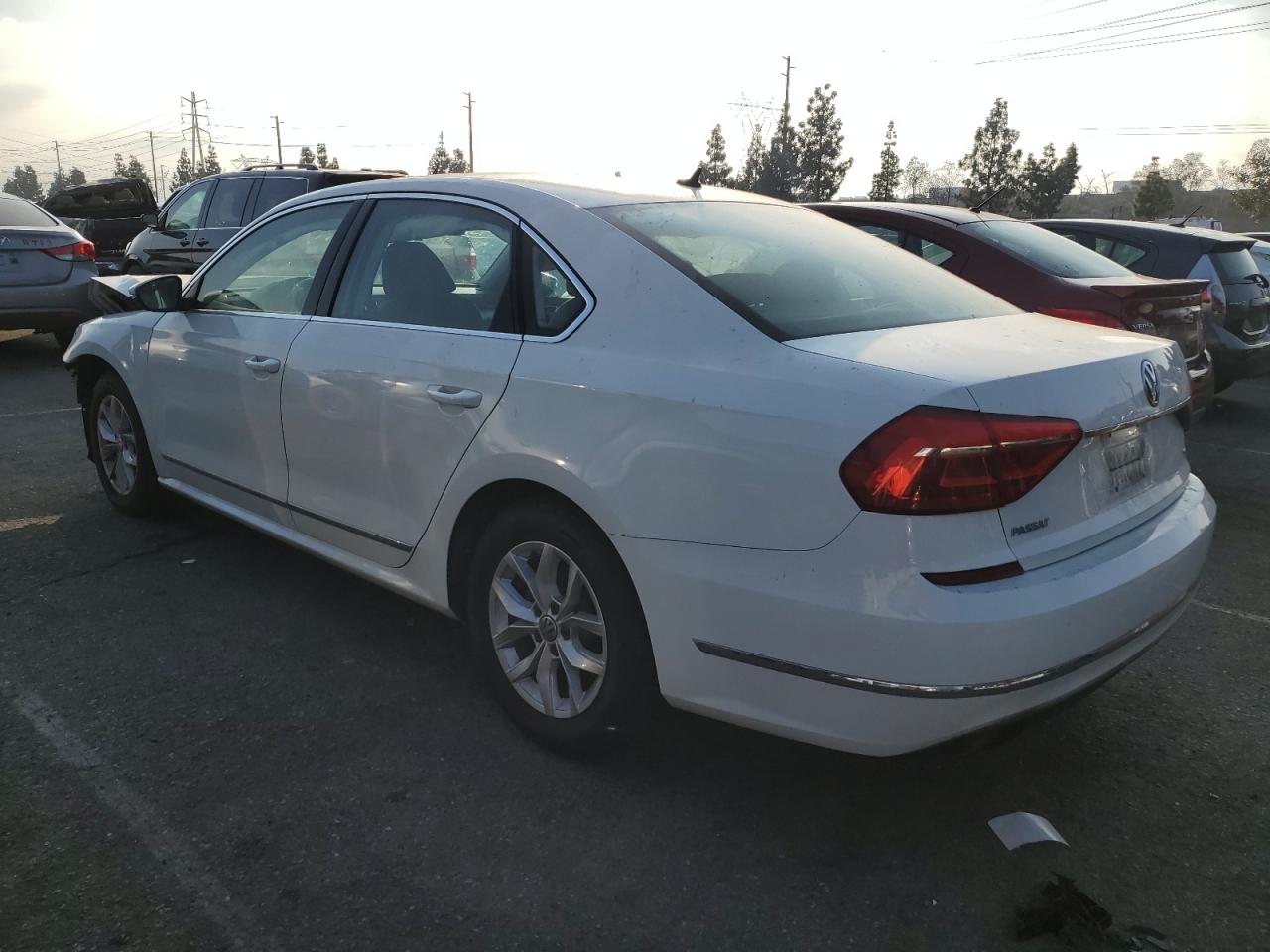 Obraz 2 z 2016 VOLKSWAGEN PASSAT S 2016 z VIN 1VWAT7A37GC033385