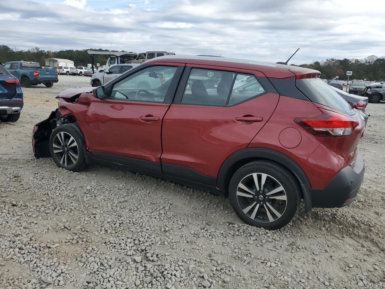 Image 2 of 2020 NISSAN KICKS SV 2020 with VIN 3N1CP5CV3LL567679