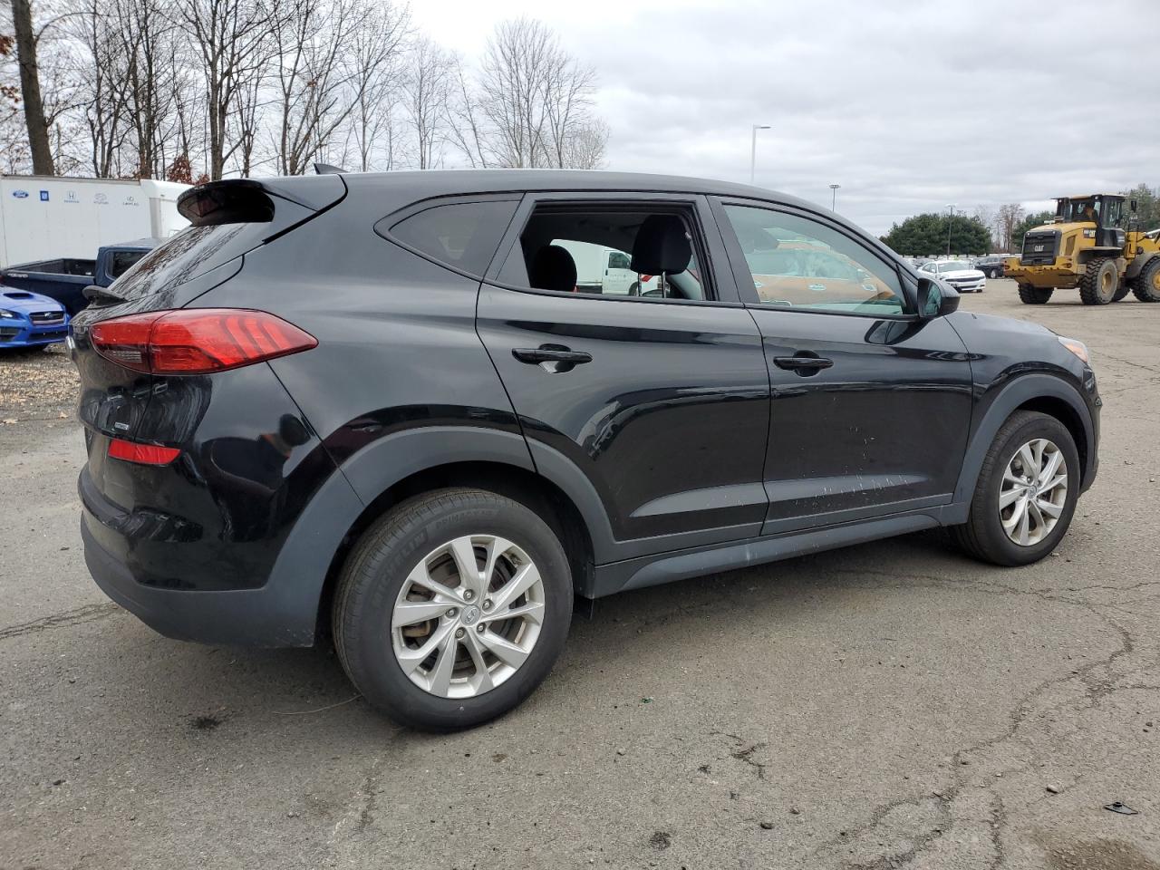 Изображение 3 2019 HYUNDAI TUCSON SE 2019 с VIN KM8J2CA45KU047307