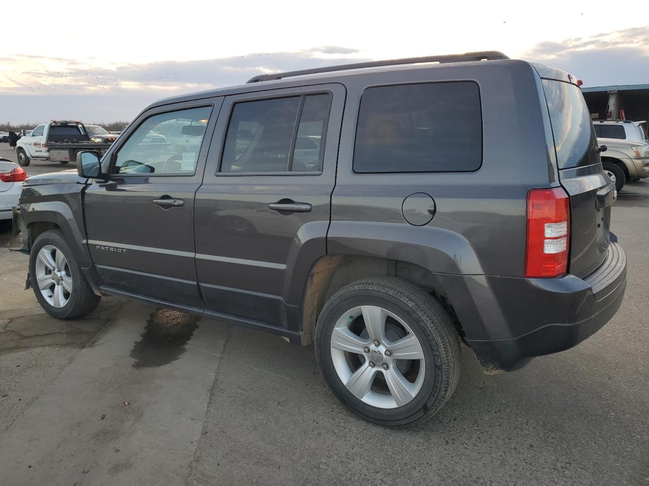 Image 2 of 2015 JEEP PATRIOT LATITUDE 2015 with VIN 1C4NJPFB8FD350157