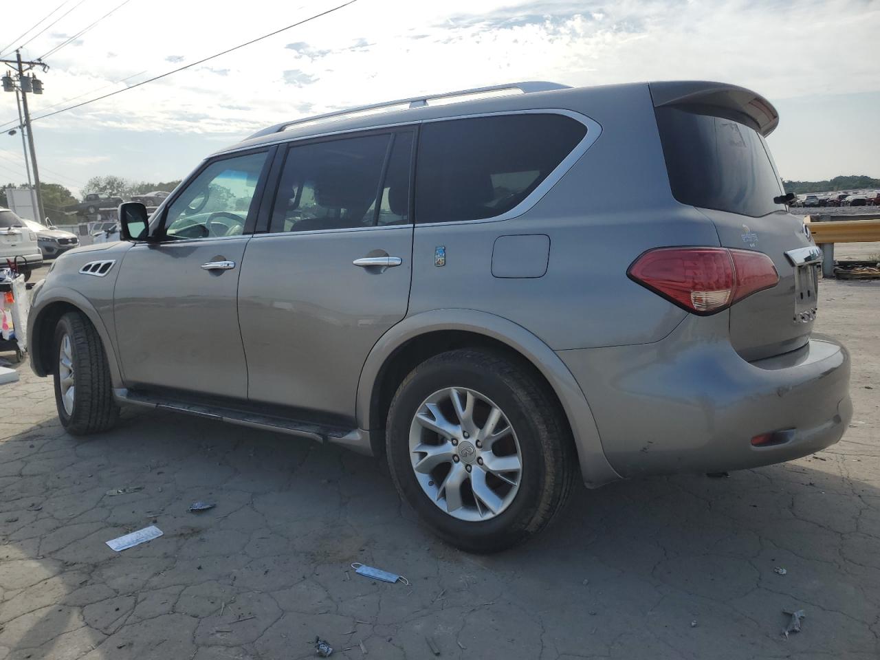 Obraz 2 z 2012 INFINITI QX56  2012 z VIN JN8AZ2NE7C9018087