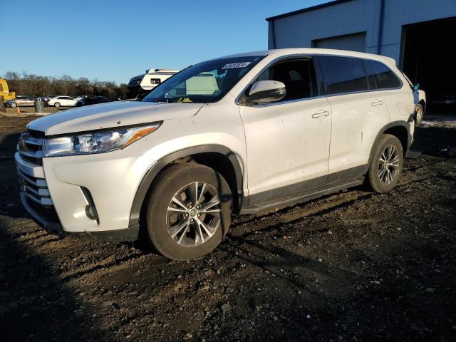 Image 1 of 2019 TOYOTA HIGHLANDER LE 2019 with VIN 5TDBZRFHXKS976528