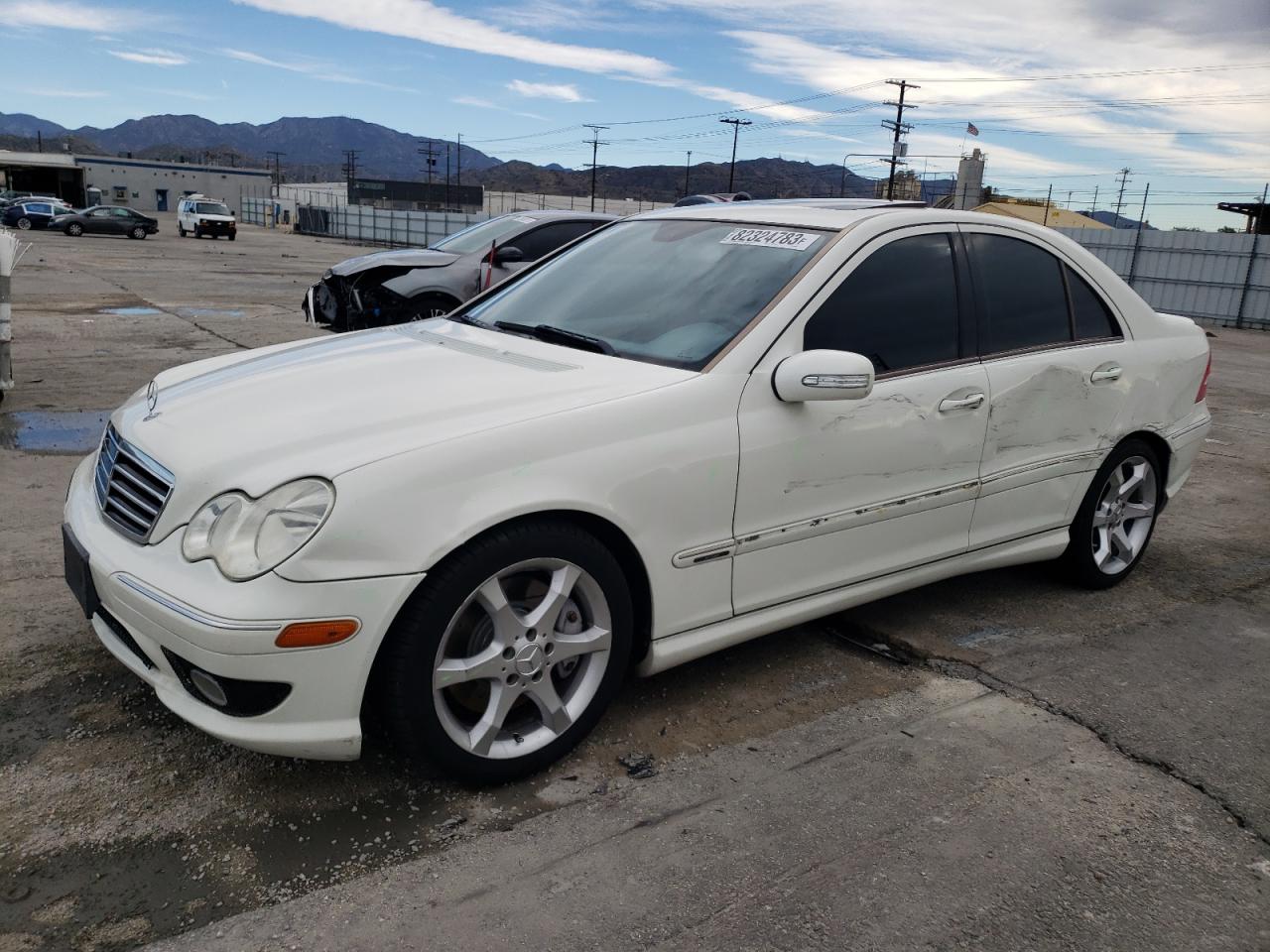 Obraz 1 z 2007 MERCEDES-BENZ C 230 2007 z VIN WDBRF52H07F925826