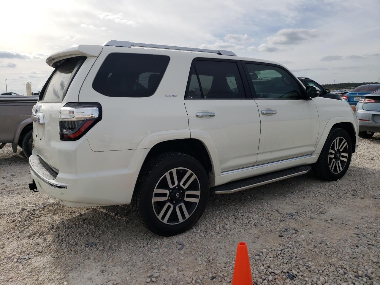 Obraz 3 z 2016 TOYOTA 4RUNNER SR5/SR5 PREMIUM 2016 z VIN JTEBU5JR4G5327551