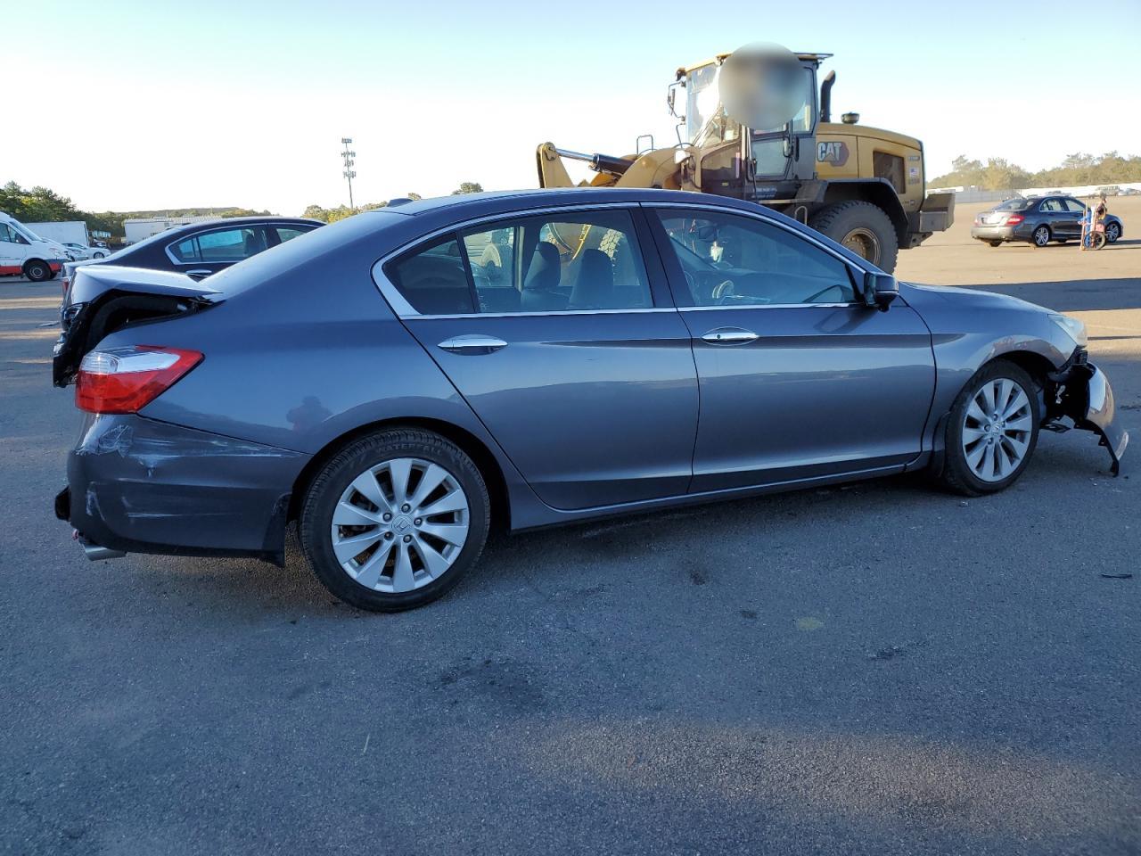 Image 3 of 2014 HONDA ACCORD EXL 2014 with VIN 1HGCR3F84EA020918