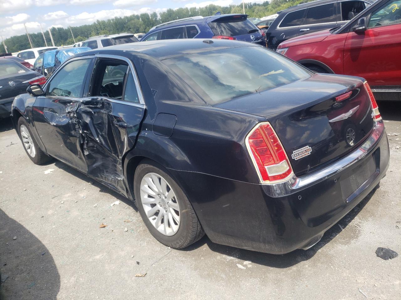 Изображение 2 2014 CHRYSLER 300  2014 с VIN 2C3CCAAG4EH166759