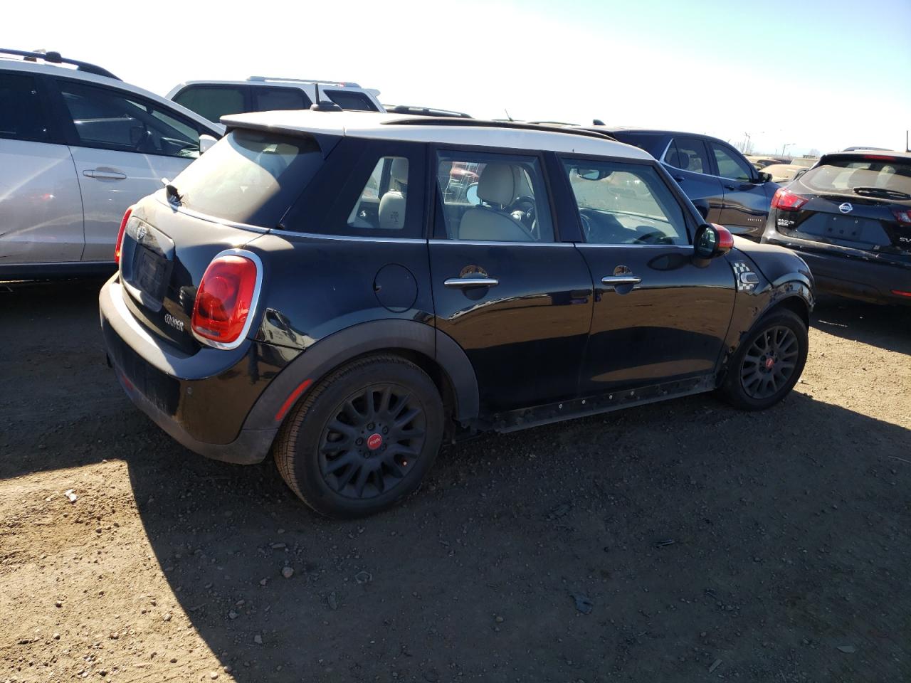 Image 3 of 2016 MINI COOPER  2016 with VIN WMWXU1C52G2D08365