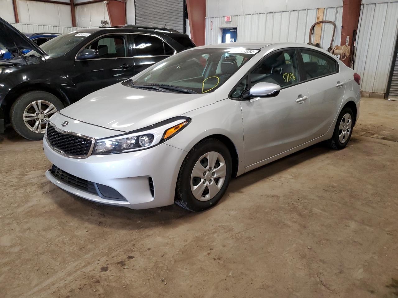 Obraz 1 z 2017 KIA FORTE LX 2017 z VIN 3KPFK4A70HE140656