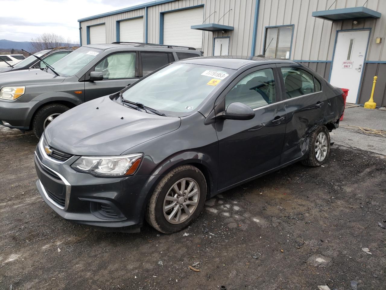 Изображение 1 Chevrolet Sonic Lt 2017 с VIN 1G1JD5SH2H4121196