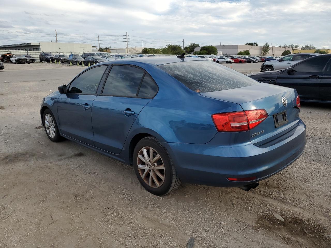 Obraz 2 z 2015 VOLKSWAGEN JETTA SE 2015 z VIN 3VWD17AJ0FM282402