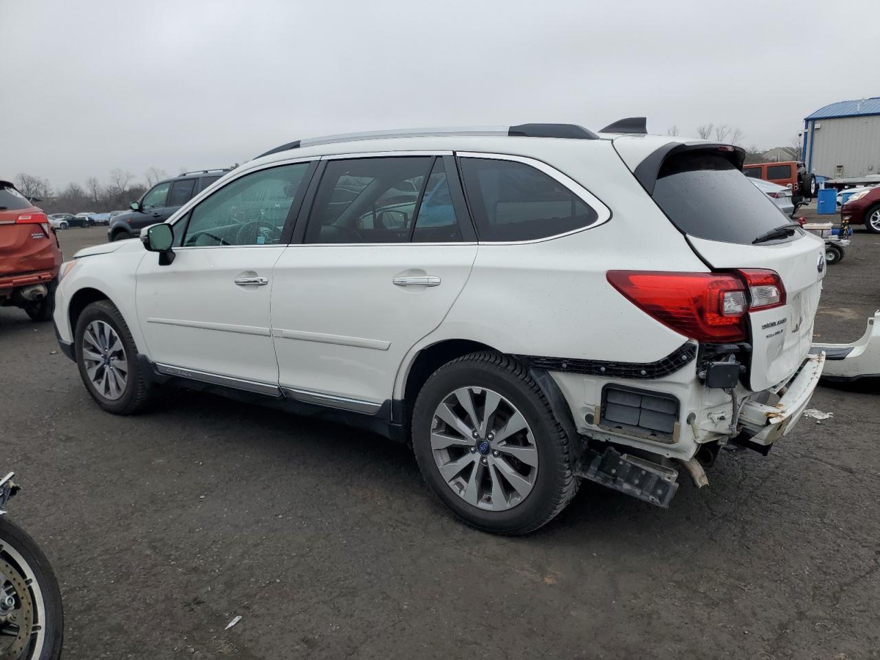 Image 2 of 2017 SUBARU OUTBACK TOURING 2017 with VIN 4S4BSETC8H3368499