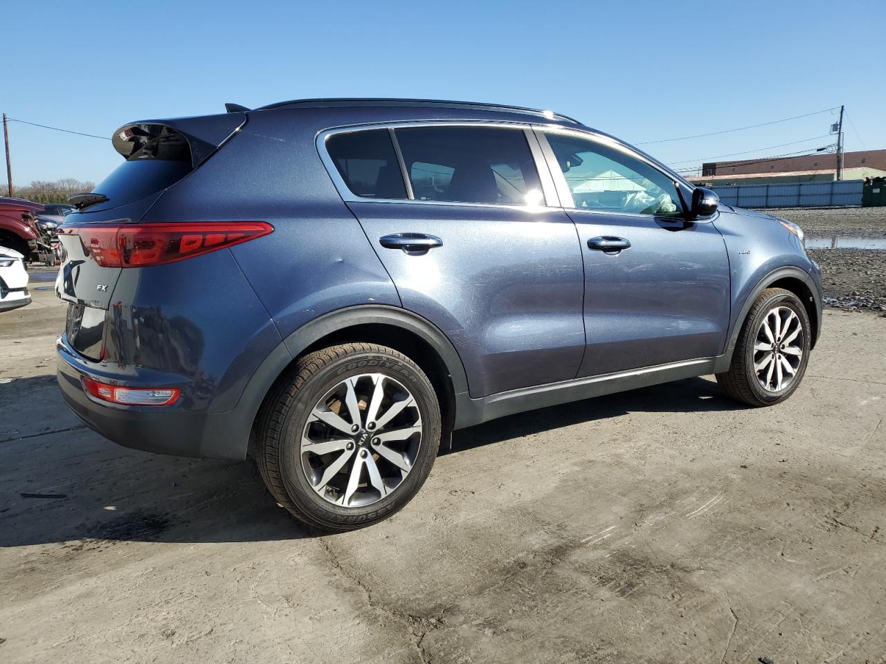 Obraz 3 z 2018 KIA SPORTAGE EX 2018 z VIN KNDPNCAC0J7350554
