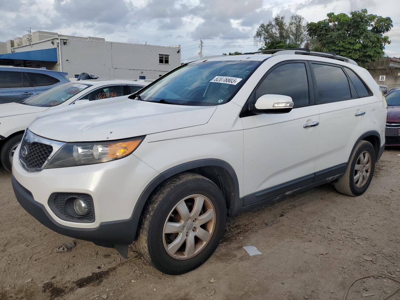 Obraz 1 z 2013 KIA SORENTO LX 2013 z VIN 5XYKT3A6XDG343886