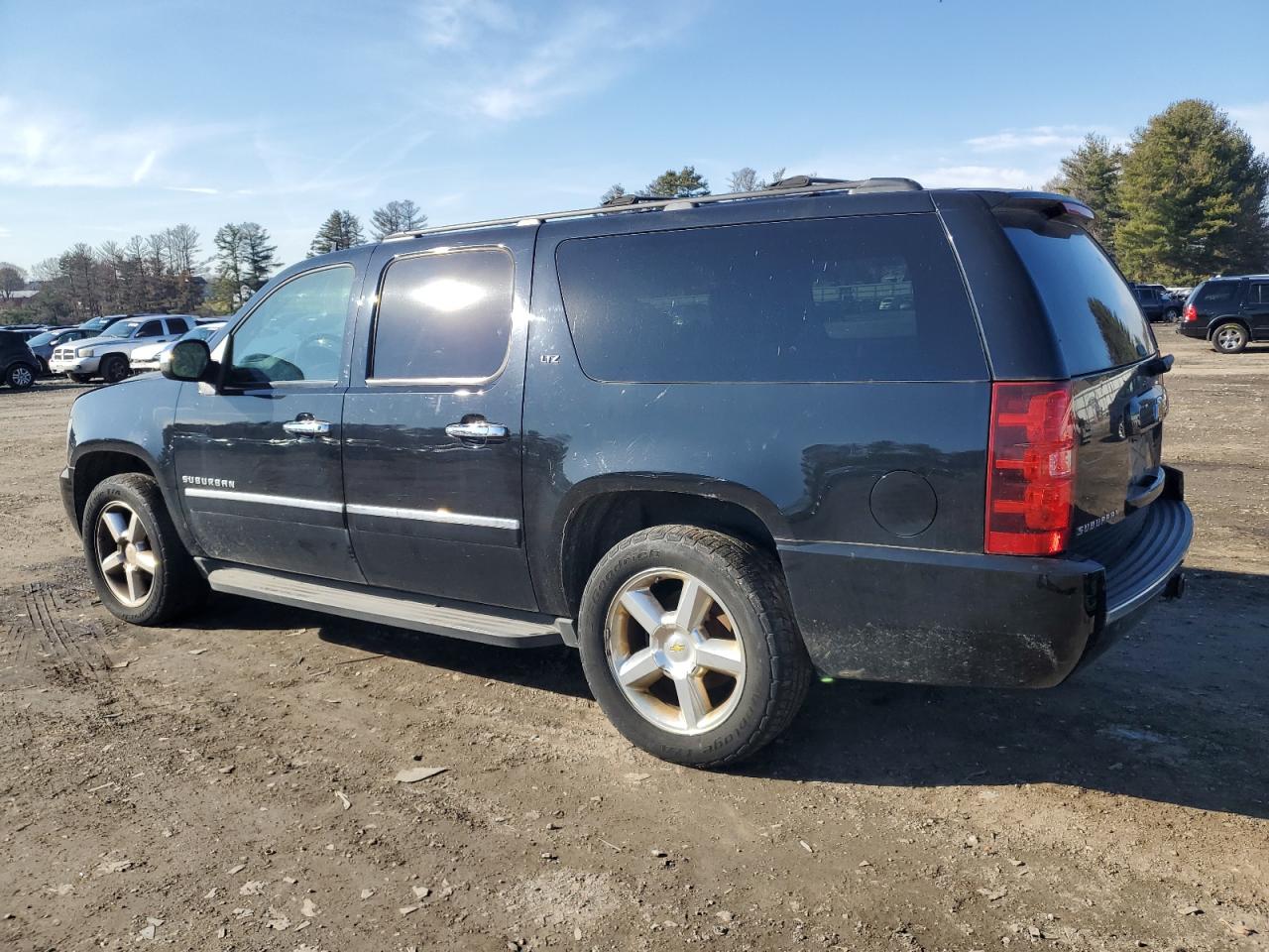 Obraz 2 z 2012 CHEVROLET SUBURBAN K1500 LTZ 2012 z VIN 1GNSKKE77CR221364