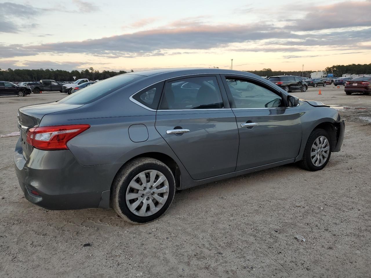Изображение 3 2016 NISSAN SENTRA S 2016 с VIN 3N1AB7AP1GY297463