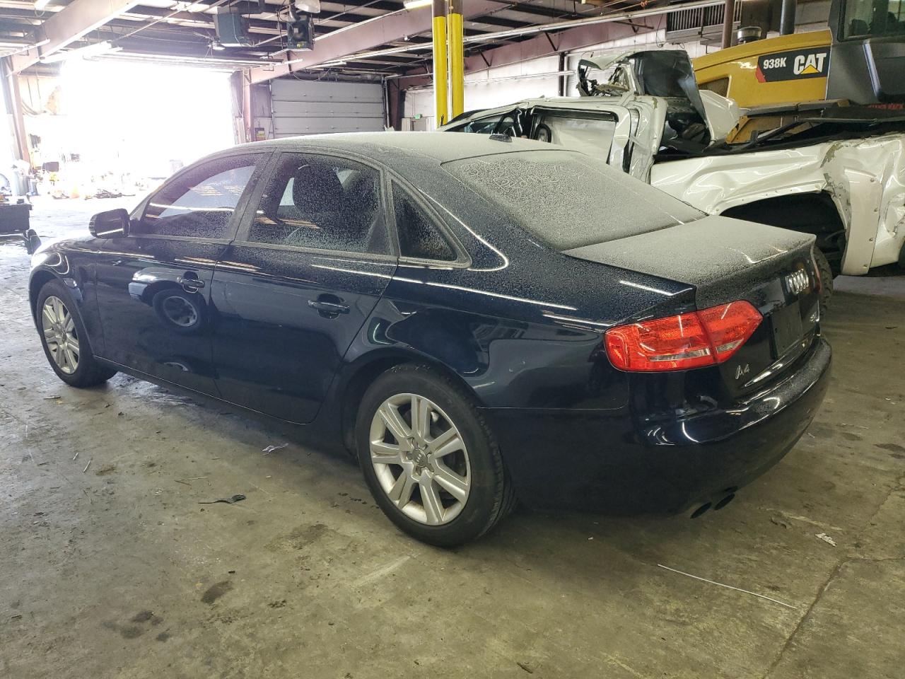 Obraz 2 z 2011 AUDI A4 PREMIUM 2011 z VIN WAUBFAFL5BN044318