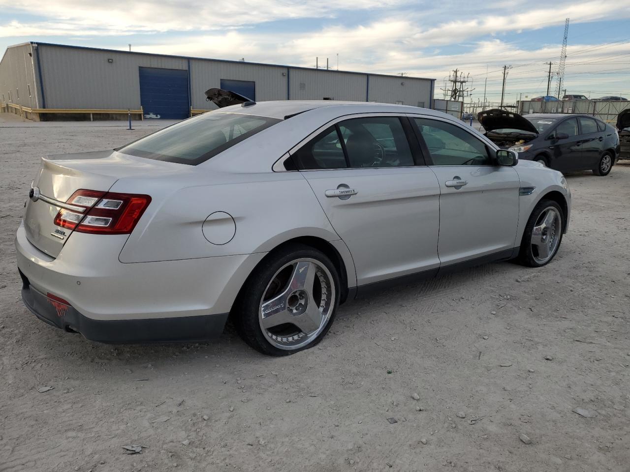 Image 3 of 2014 FORD TAURUS SEL 2014 with VIN 1FAHP2E85EG167631