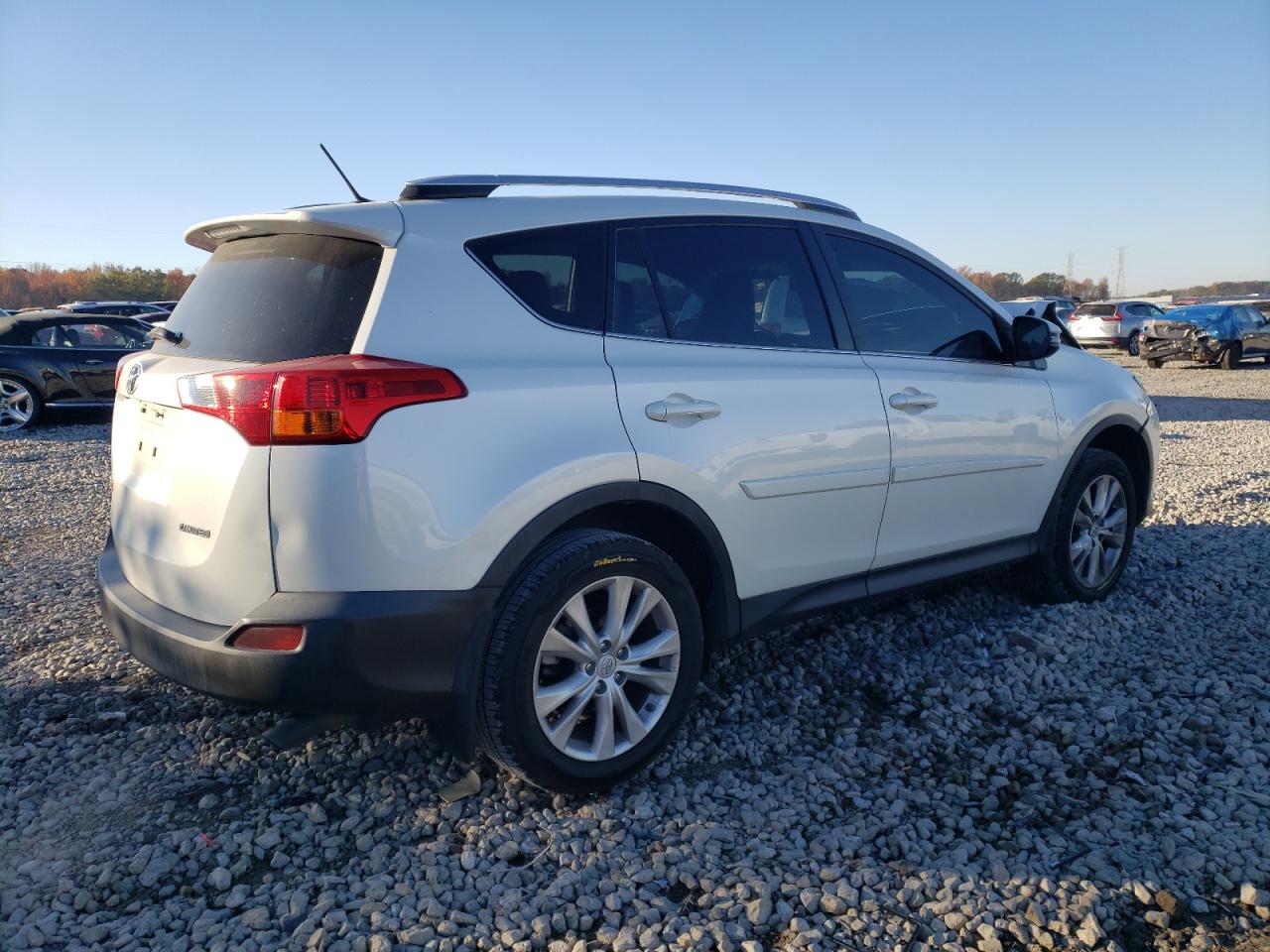 Image 3 of 2014 TOYOTA RAV4 LIMITED 2014 with VIN JTMYFREV0ED039343
