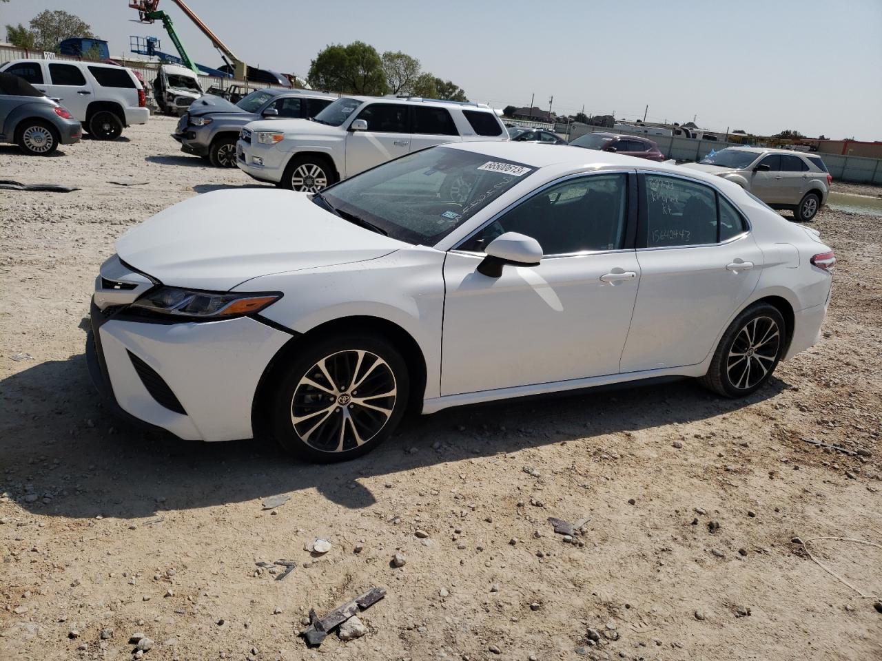 Obraz 1 z 2020 TOYOTA CAMRY SE 2020 z VIN 4T1G11AK5LU948372