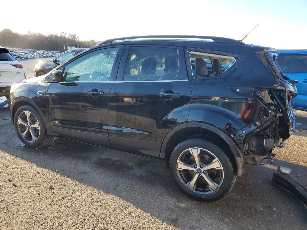 Image 2 of 2017 FORD ESCAPE SE 2017 with VIN 1FMCU0GD3HUF05685