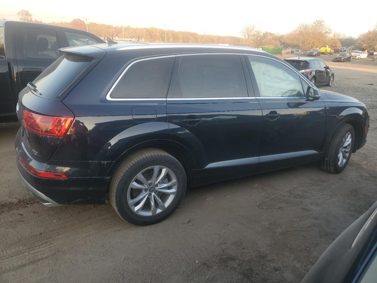 Obraz 3 z 2017 AUDI Q7 PREMIUM PLUS 2017 z VIN WA1LHAF78HD039577