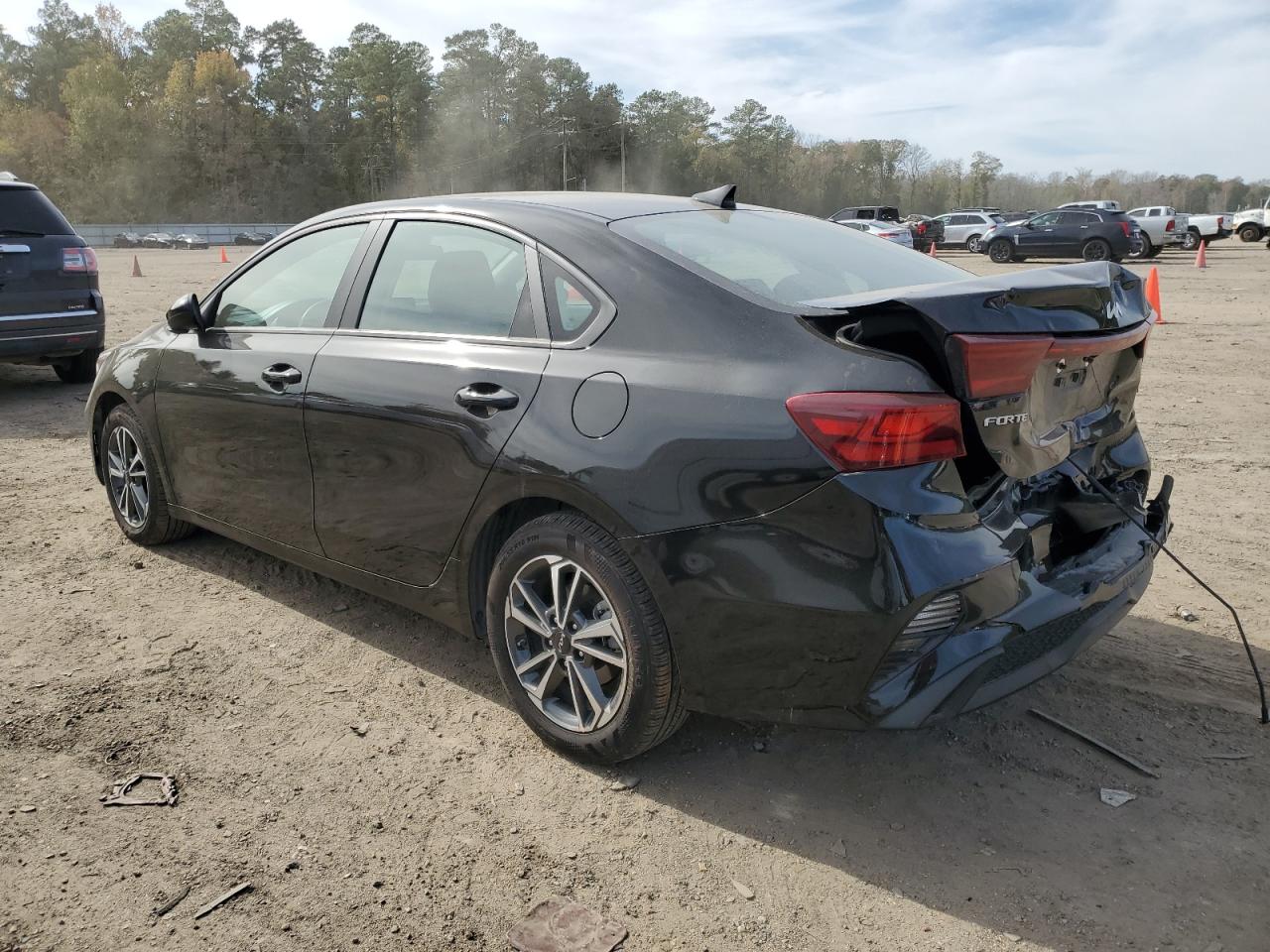Image 2 of 2023 KIA FORTE LX 2023 with VIN 3KPF24AD5PE587164
