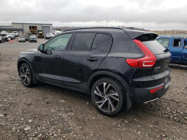 Image 2 of 2020 VOLVO XC40 T5 R-DESIGN 2020 with VIN YV4162UM7L2332972