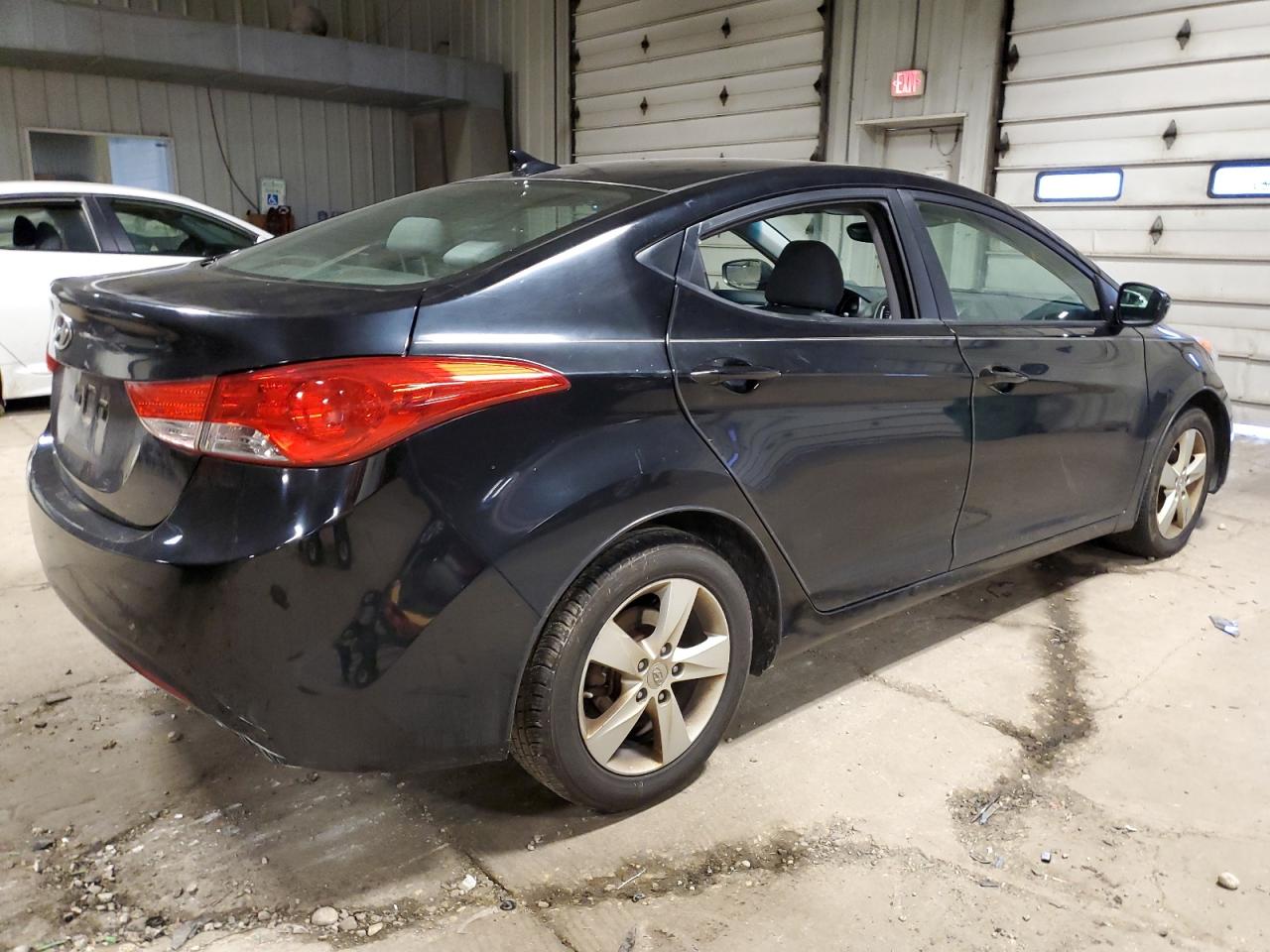 Изображение 3 2013 HYUNDAI ELANTRA GLS 2013 с VIN KMHDH4AE2DU580258