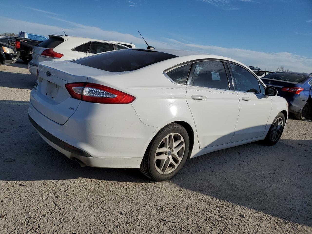 Изображение 3 2015 FORD FUSION SE 2015 с VIN 3FA6P0H73FR182332