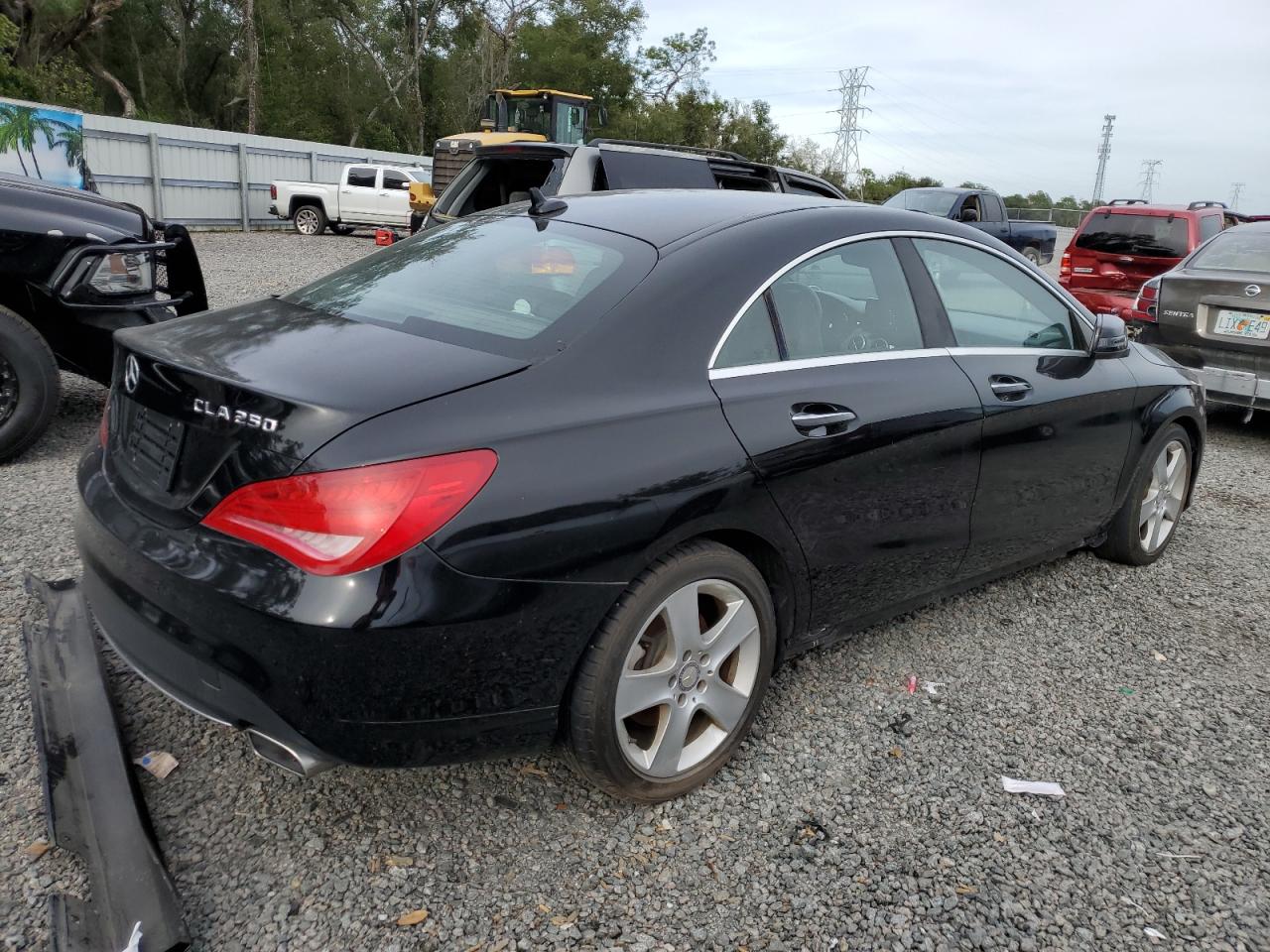 Image 3 of 2015 MERCEDES-BENZ CLA 250 2015 with VIN WDDSJ4EB2FN249893