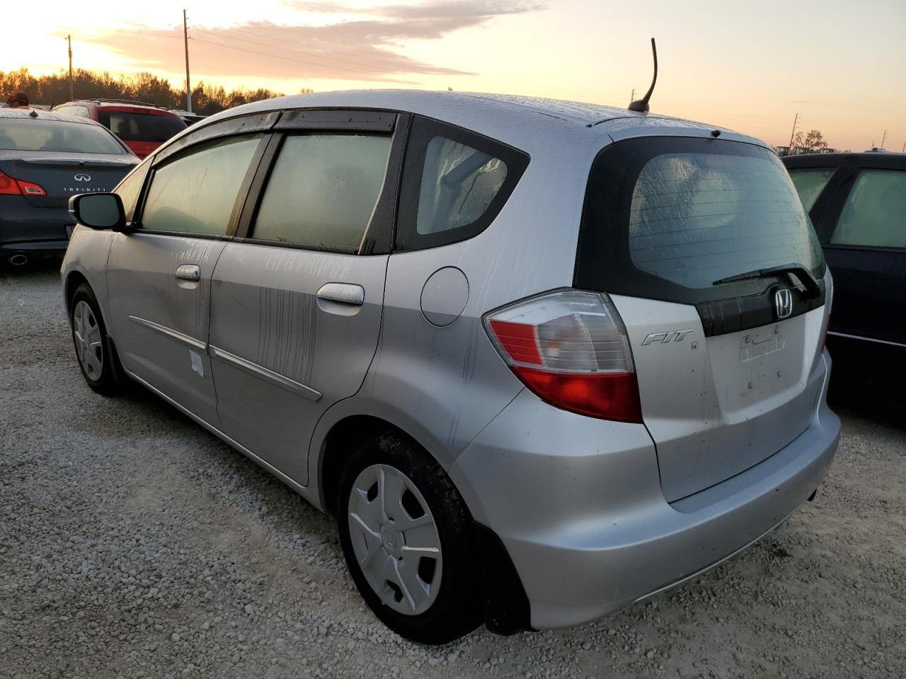 Image 3 of 2013 HONDA FIT  2013 with VIN JHMGE8G33DC030837