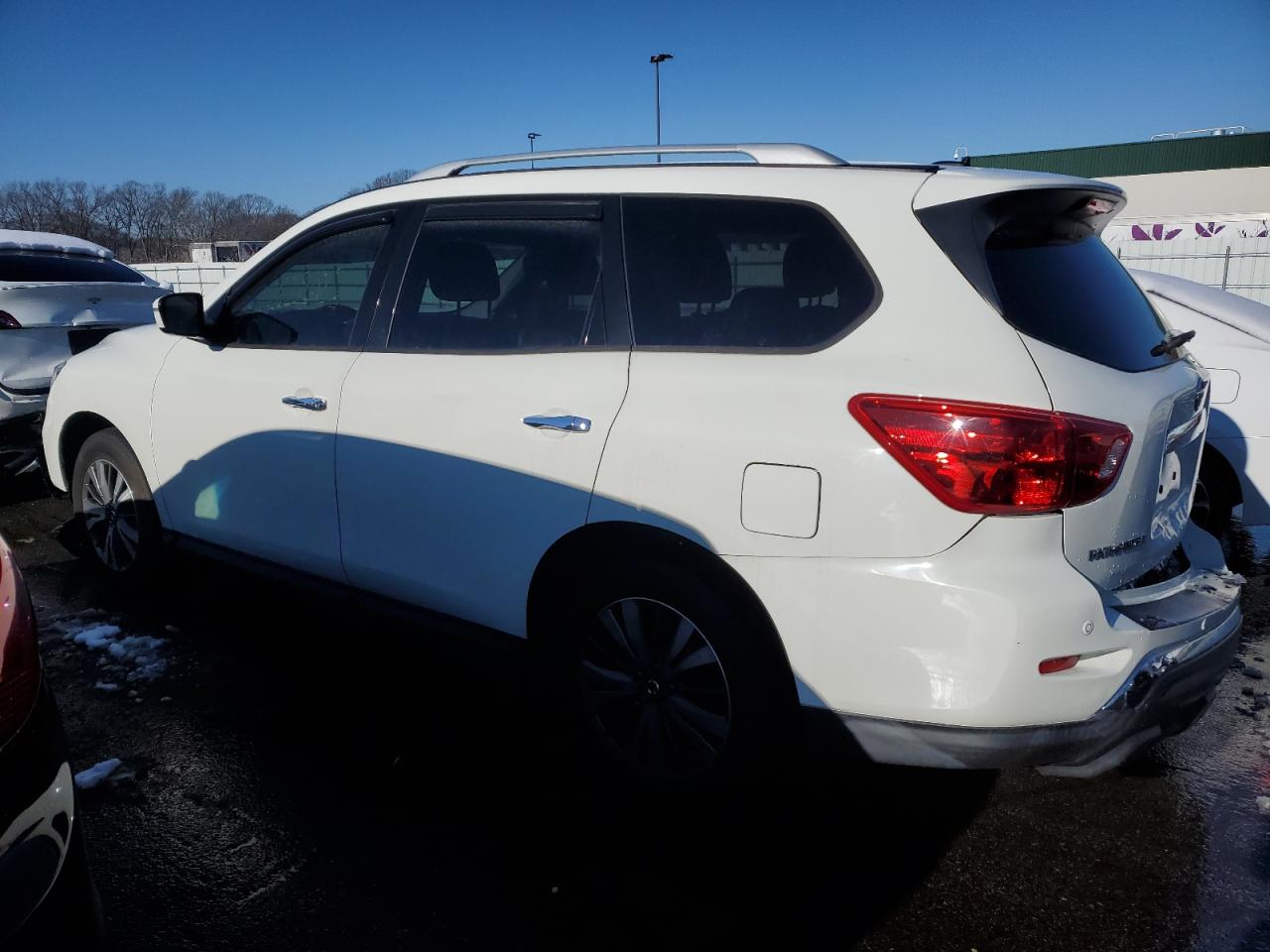 Obraz 2 z 2017 NISSAN PATHFINDER S 2017 z VIN 5N1DR2MN1HC675810