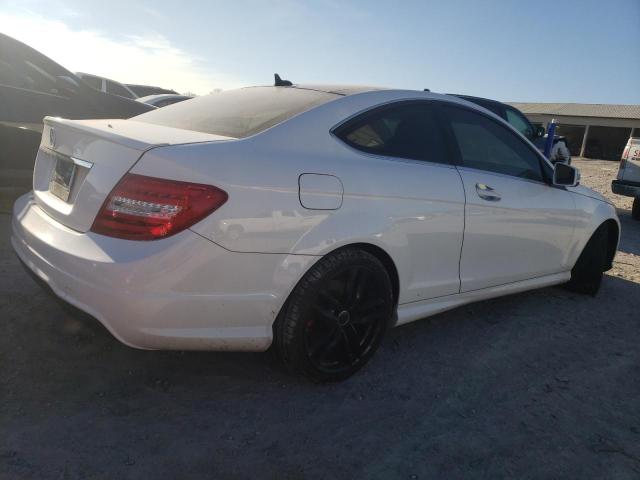 Image 3 of 2014 MERCEDES-BENZ C 250 2014 with VIN WDDGJ4HB3EG217877
