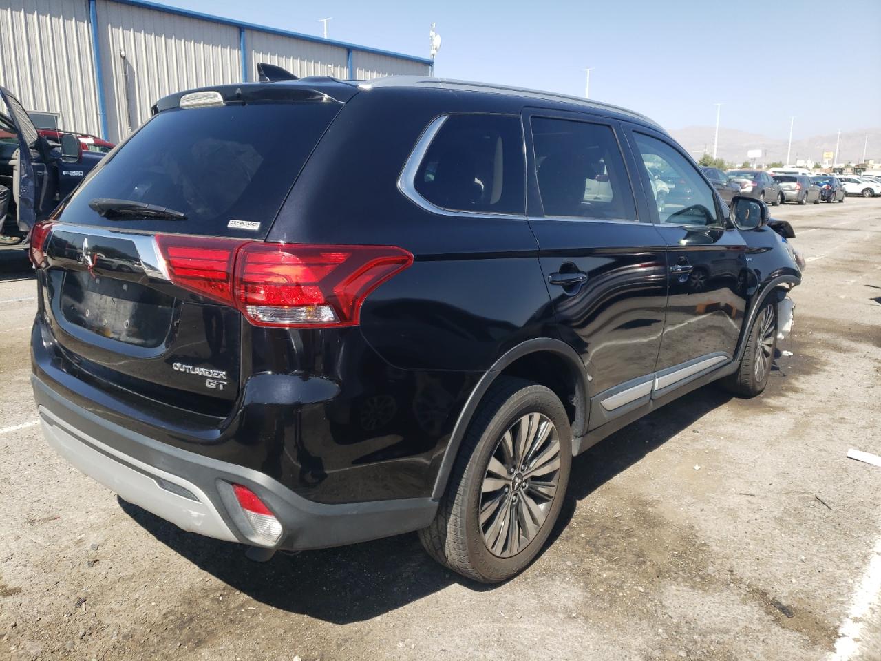 Image 3 of 2019 MITSUBISHI OUTLANDER GT 2019 with VIN JA4JZ4AXXKZ052306