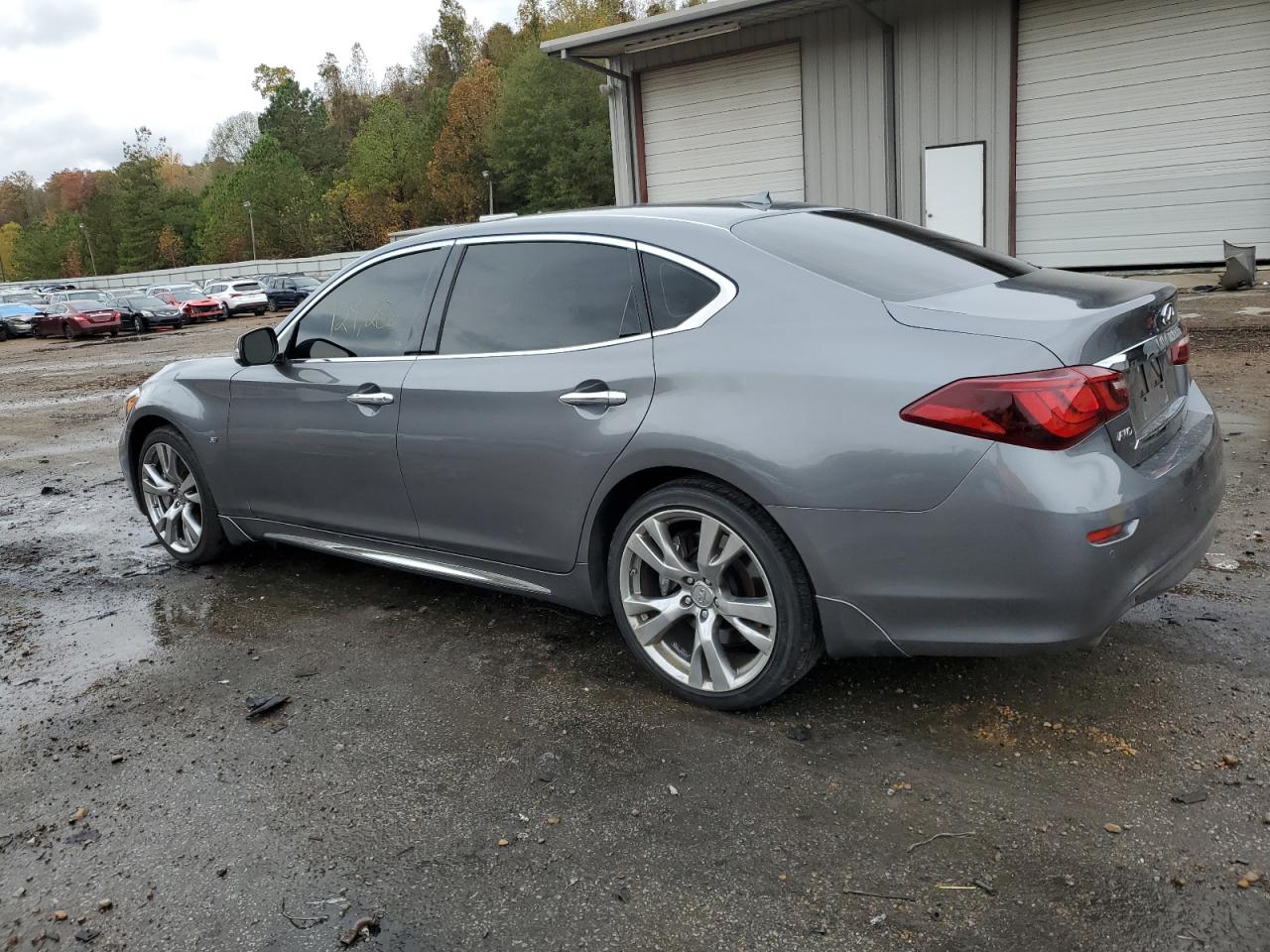 Image 2 of Infiniti Q70L 3.7 Luxe 2018 with VIN JN1BY1PR0JM370471