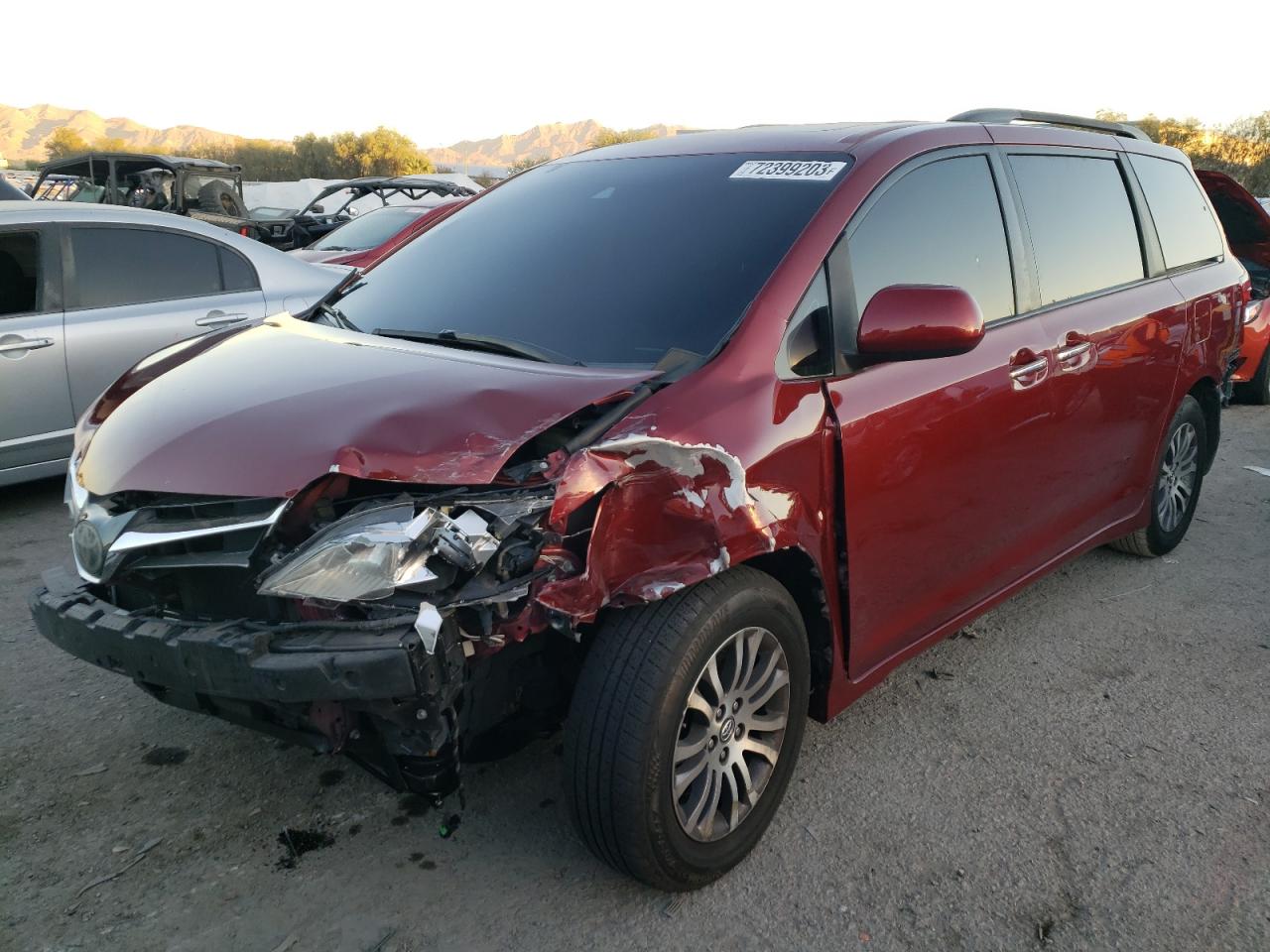Image 1 of 2018 TOYOTA SIENNA XLE 2018 with VIN 5TDYZ3DC1JS909927