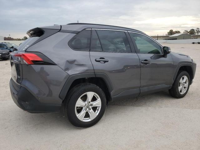 Obraz 3 z 2021 TOYOTA RAV4 XLE 2021 z VIN 2T3W1RFVXMC166429