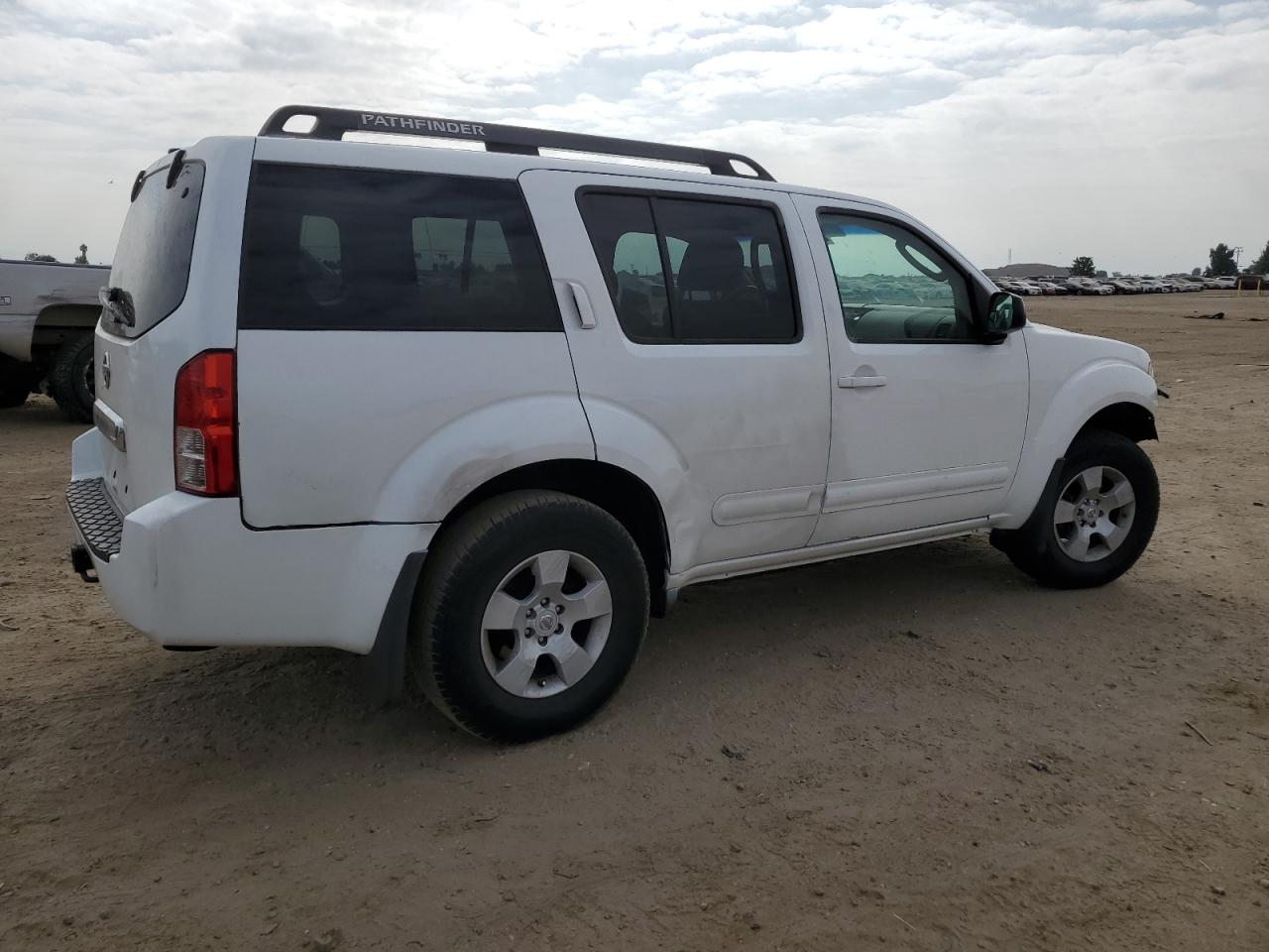 Obraz 3 z 2006 NISSAN PATHFINDER LE 2006 z VIN 5N1AR18U96C604916