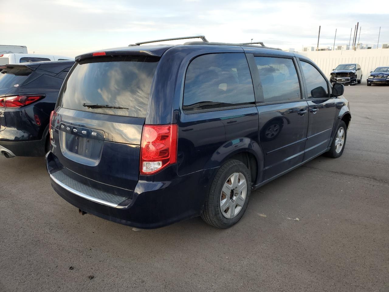 Image 3 of 2013 DODGE GRAND CARAVAN SE 2013 with VIN 2C4RDGBG1DR647971