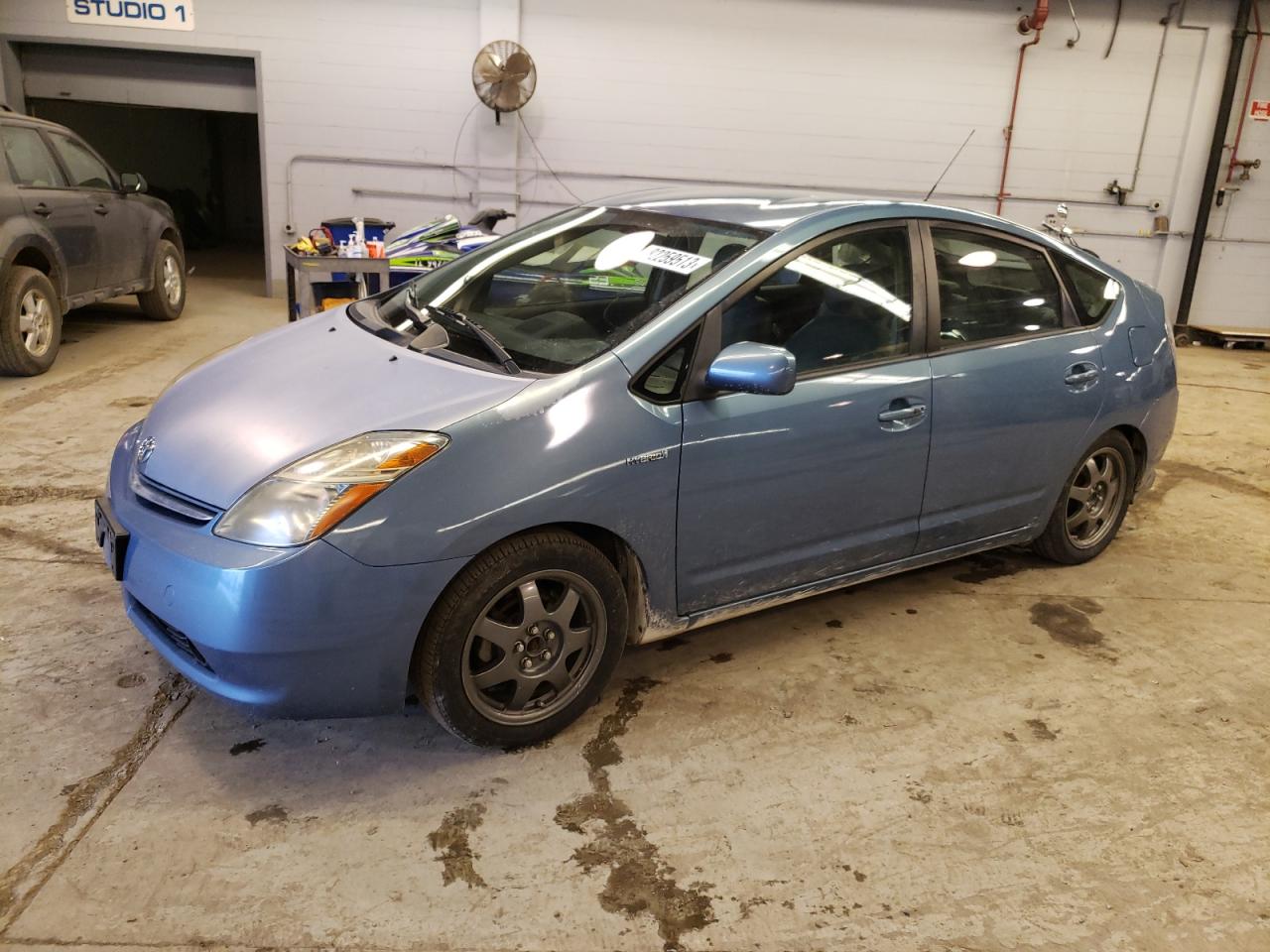 Image 1 of 2007 TOYOTA PRIUS  2007 with VIN JTDKB20U377669303