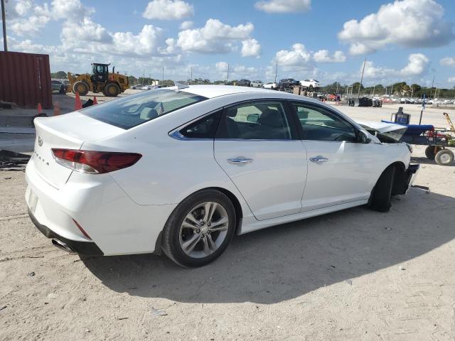 Image 3 of 2019 HYUNDAI SONATA LIMITED 2019 with VIN 5NPE34AF3KH804063