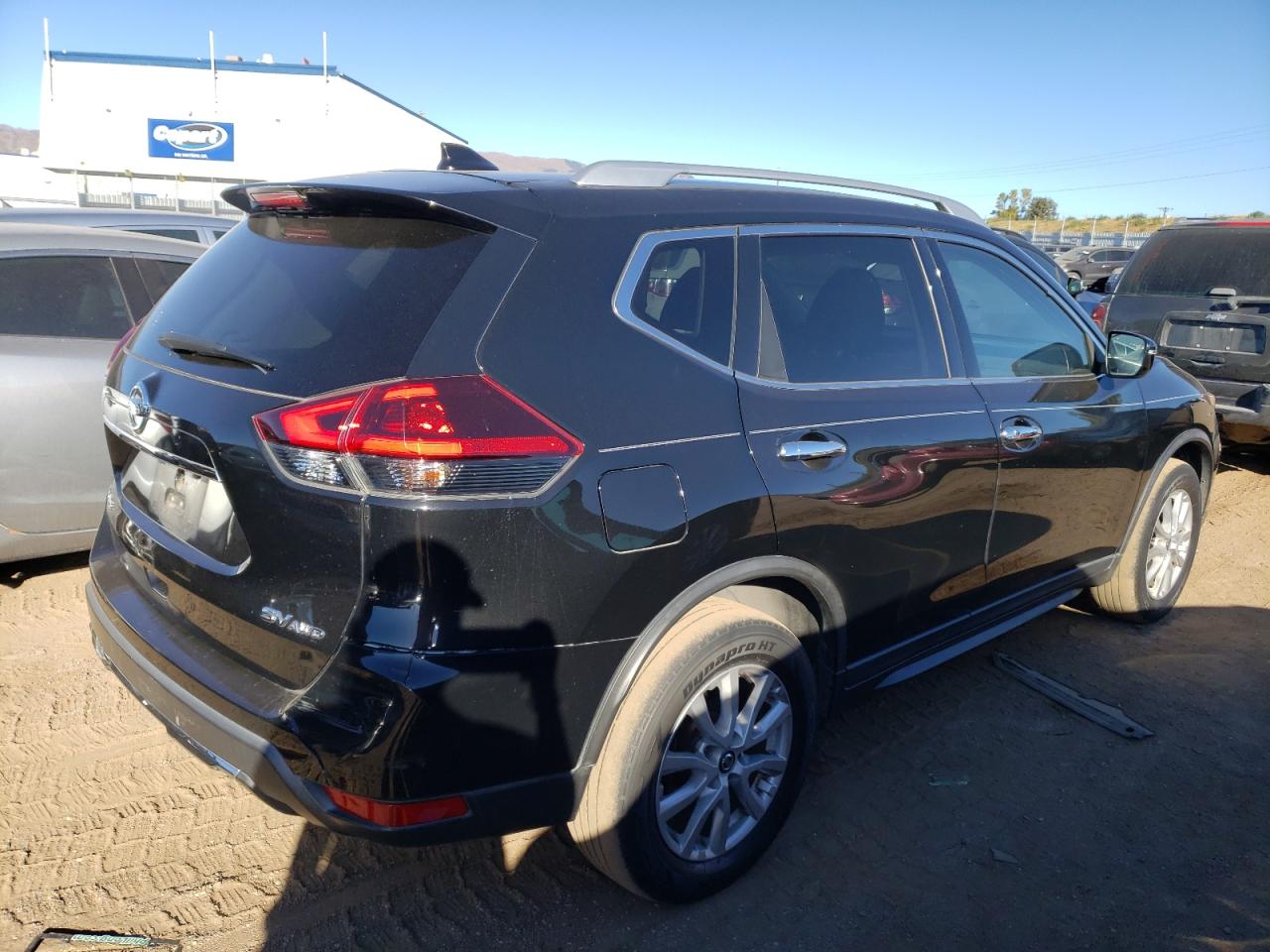 Obraz 3 z 2018 NISSAN ROGUE S 2018 z VIN KNMAT2MV5JP603239