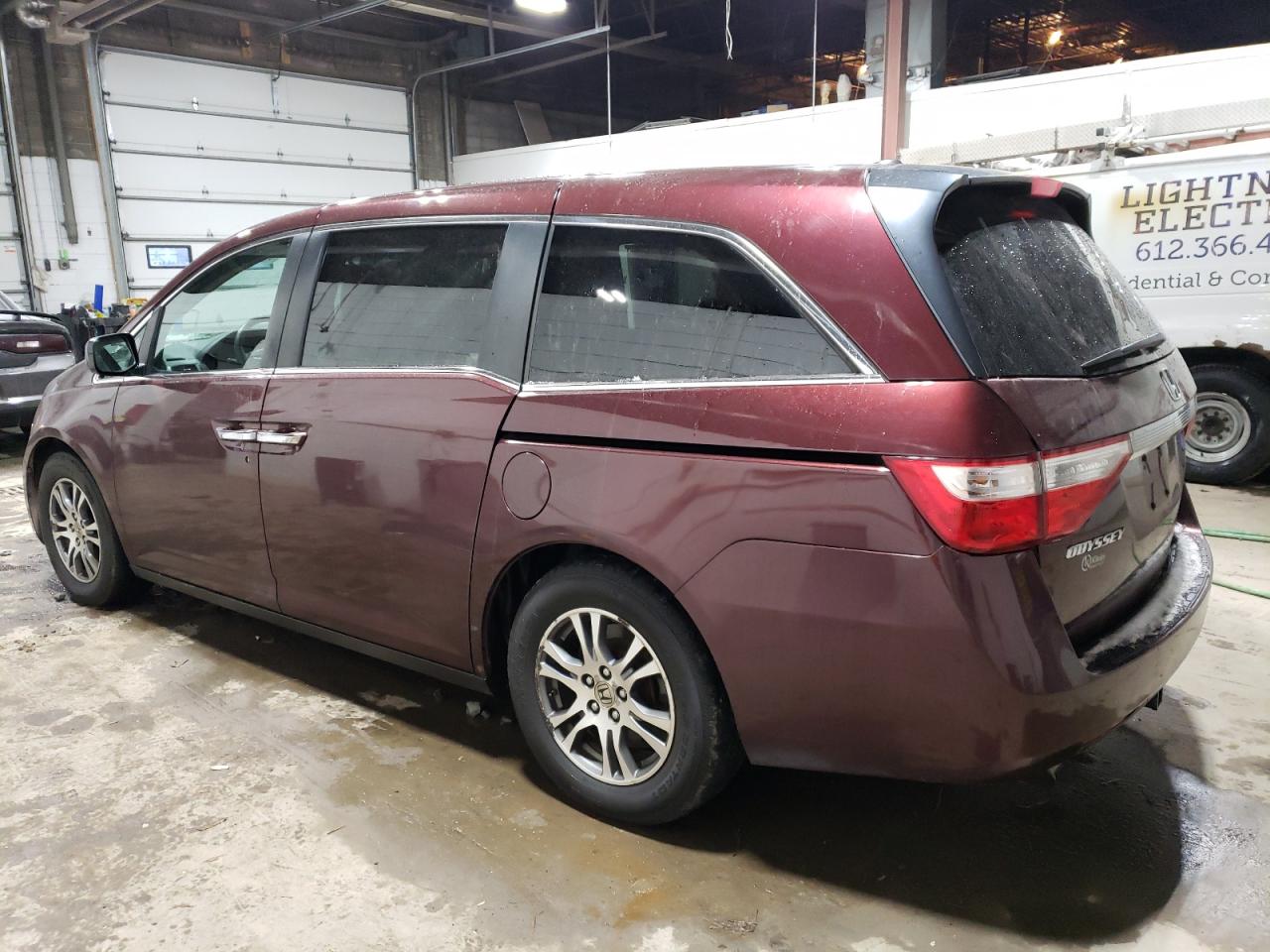 Image 2 of 2013 HONDA ODYSSEY EXL 2013 with VIN 5FNRL5H66DB011502