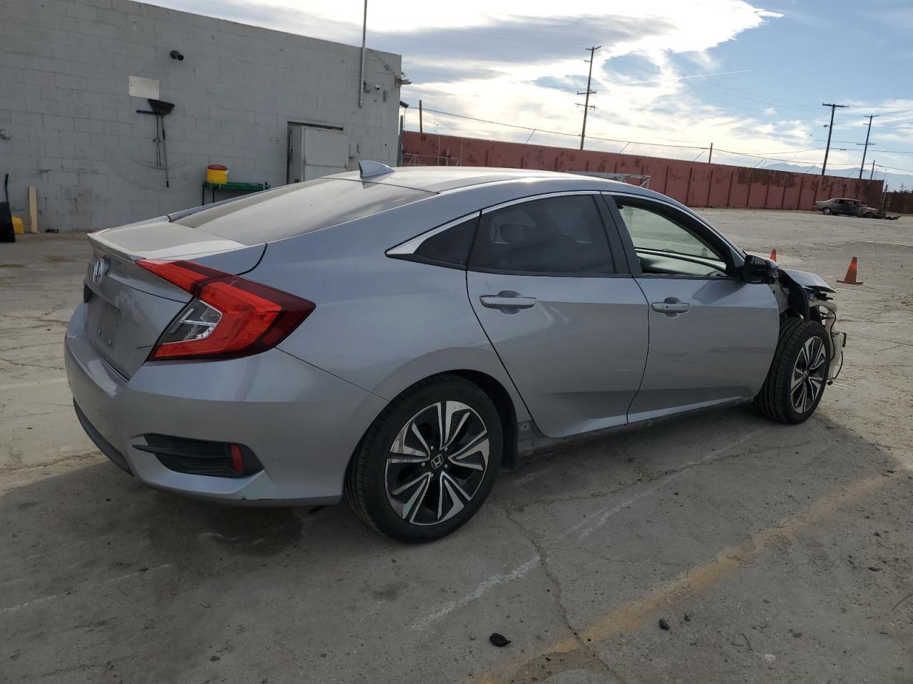 Image 3 of 2016 HONDA CIVIC EX 2016 with VIN 2HGFC1F37GH634762