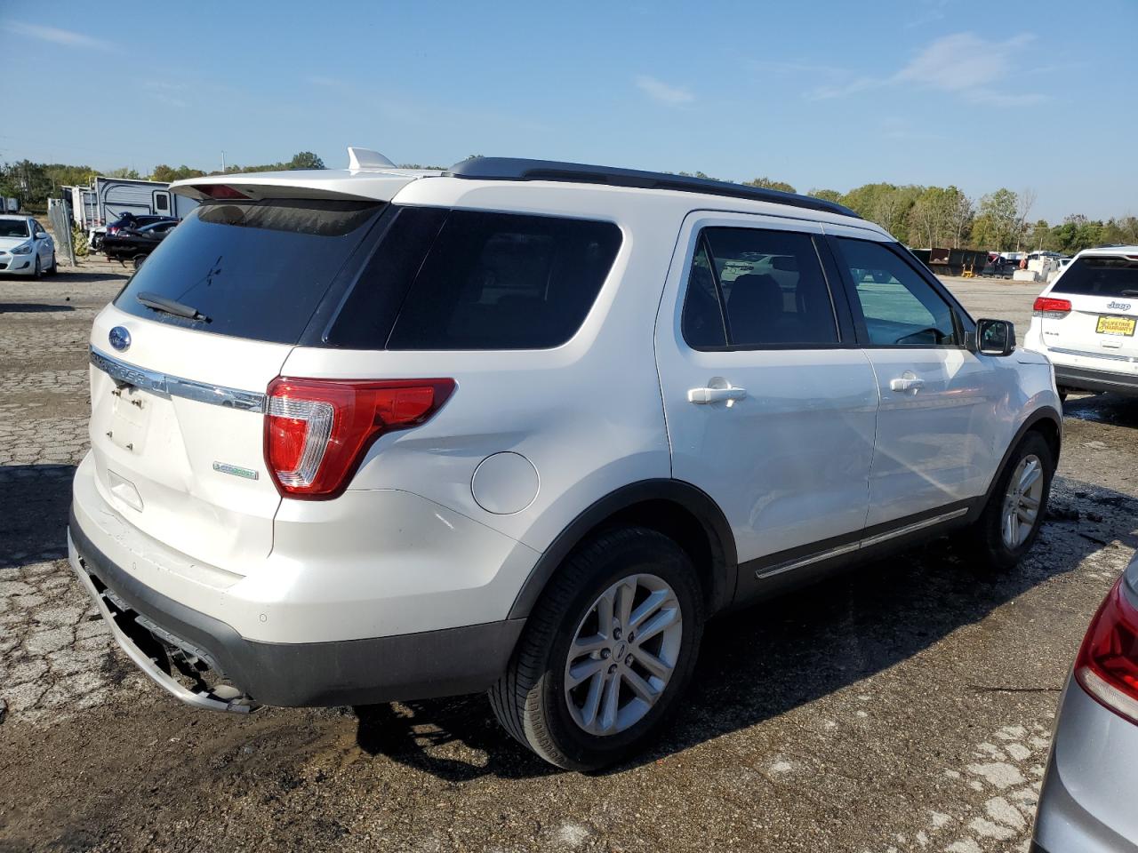 Obraz 3 z 2017 FORD EXPLORER XLT 2017 z VIN 1FM5K7DH2HGB39764