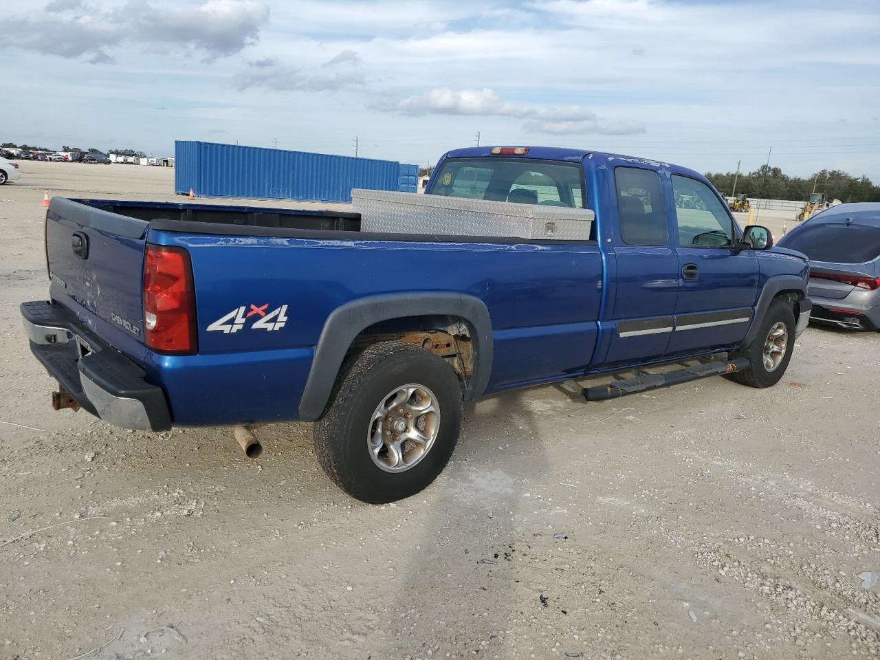 Изображение 3 2003 CHEVROLET SILVERADO K1500 2003 с VIN 1GCEK19T73E120467