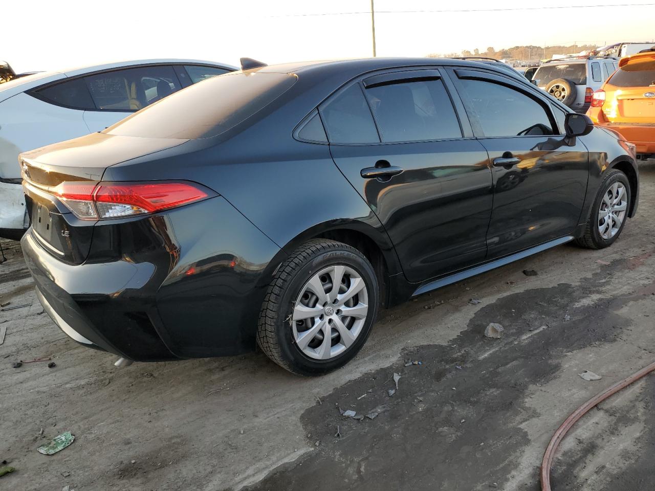 Изображение 3 2020 TOYOTA COROLLA LE 2020 с VIN JTDEPRAE9LJ035800