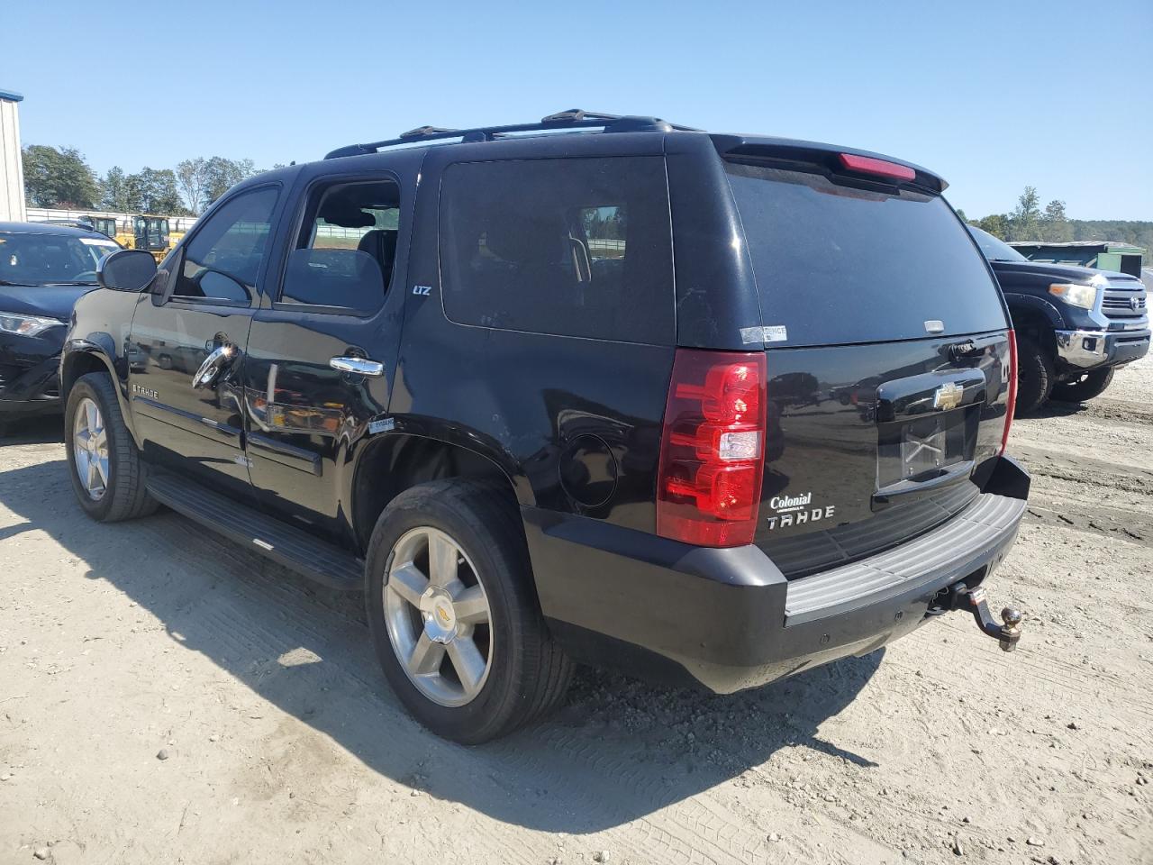 Image 2 of 2008 CHEVROLET TAHOE C1500 2008 with VIN 1GNFC13038R117671